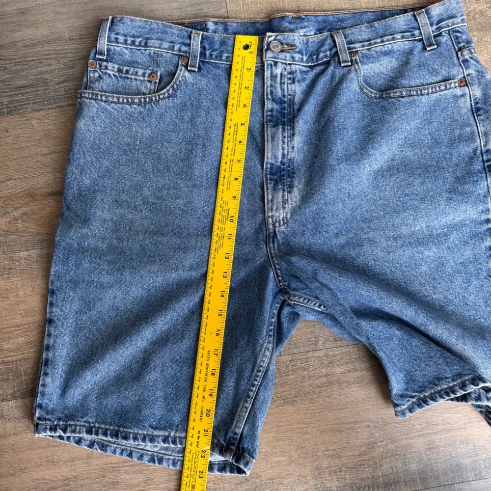Vintage Levis 505 Regular Fit Denim Shorts Mens 42 Blue Medium Wash Cotton Jorts